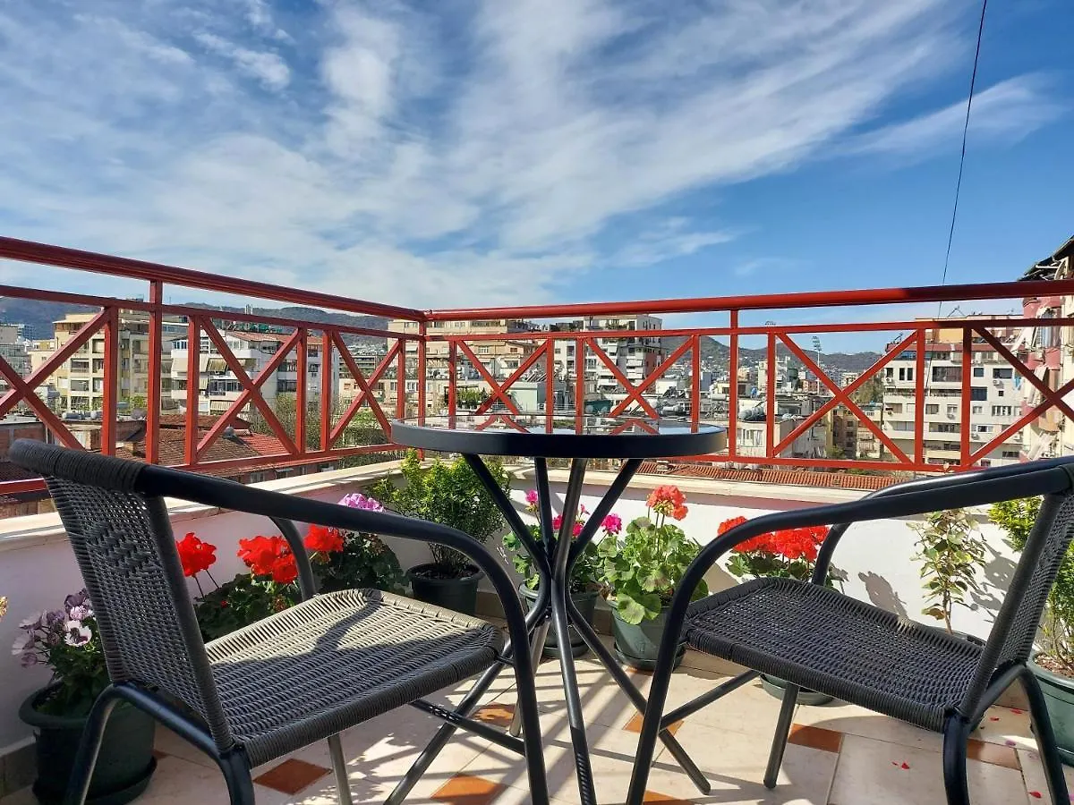 Cozy Apartment In The Heart Of Bllok Tirana 0*,  Albánie